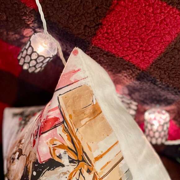 Retro Look Santa Labrador Pillow!  18"x18"  NWT - Picture 3 of 7